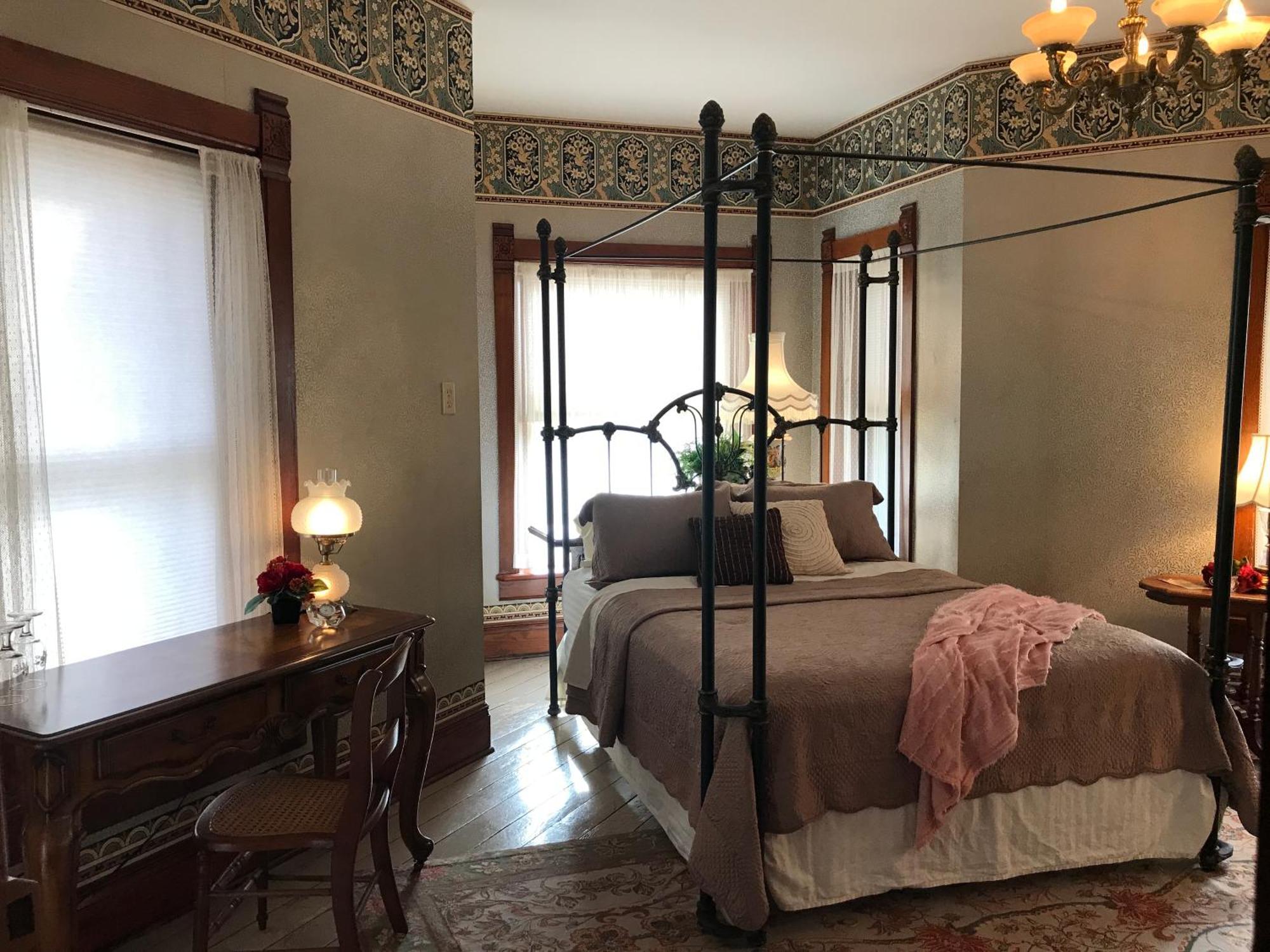 The Nauvoo Grand Bed & Breakfast Ngoại thất bức ảnh